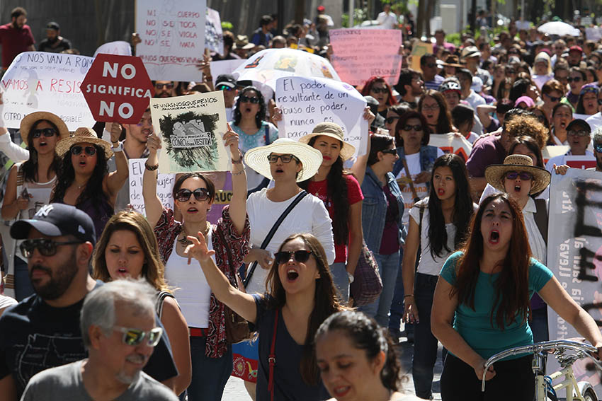 Marchan en Guadalajara contra la violencia machista. Foto: RACCImágenes/Arturo Campos Cedillo.