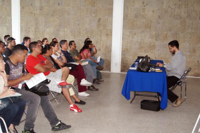 Las personas que fueron multadas con la Clave 5 del programa Banquetas Libres podrán tener el 50% de descuento sólo si toman el curso dominical
