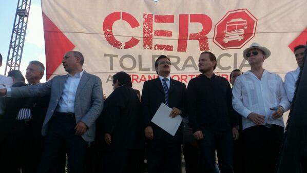 Los dirigentes de la UdeG en Plaza Liberación. Foto El Respetable.