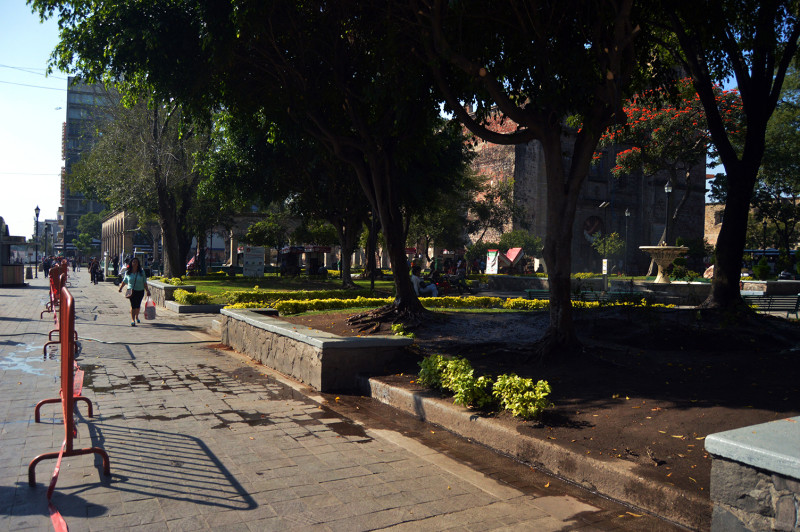 Por la mañana y tras el operativo para remover ambulantes, el centro histórico de Guadalajara lució despejado. Foto: Arturo Guzmán.