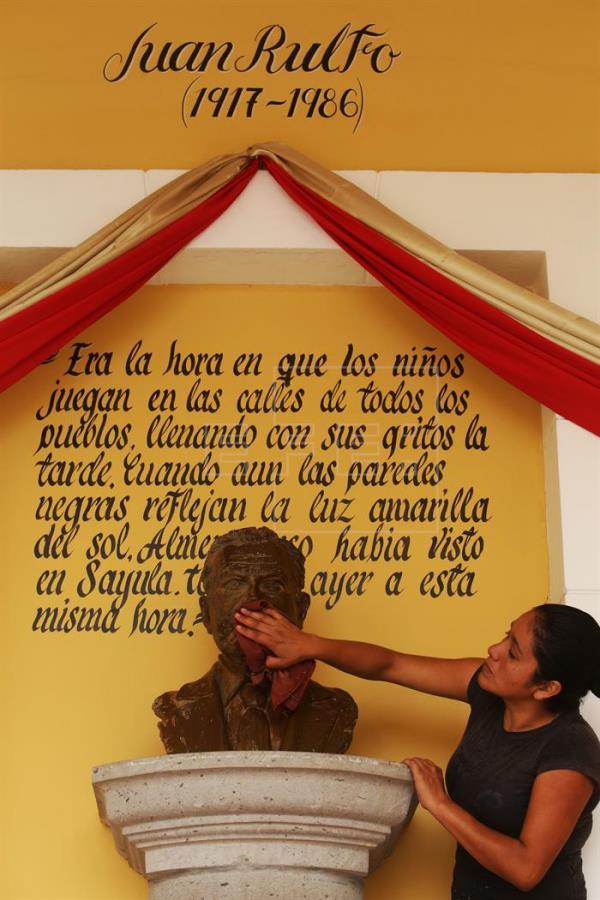 Busto de Juan Rulfo. Foto: EFE